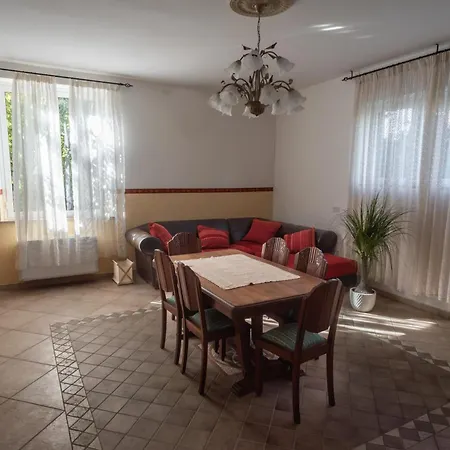 Nathan's Charming House