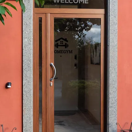 Nathan's Charming House ויטרבו